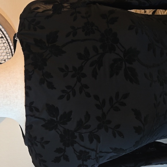 Elegant Black Floral Long Sleeve Dress Fully Lined - Picture 6 of 15